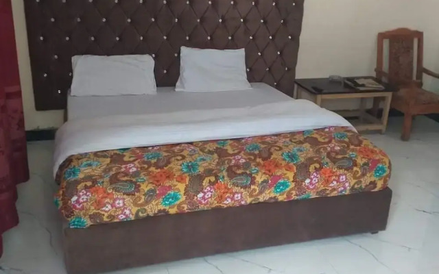 Alyan Continental Guest Hous