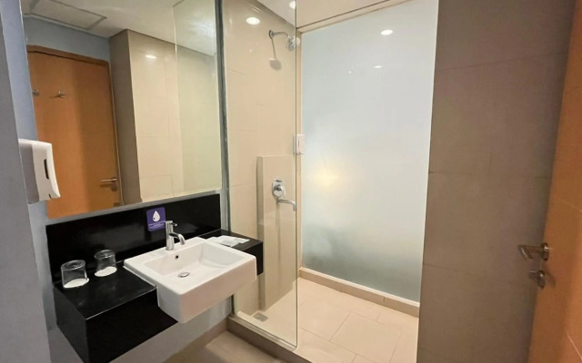FOX Lite Metro Indah Bandung