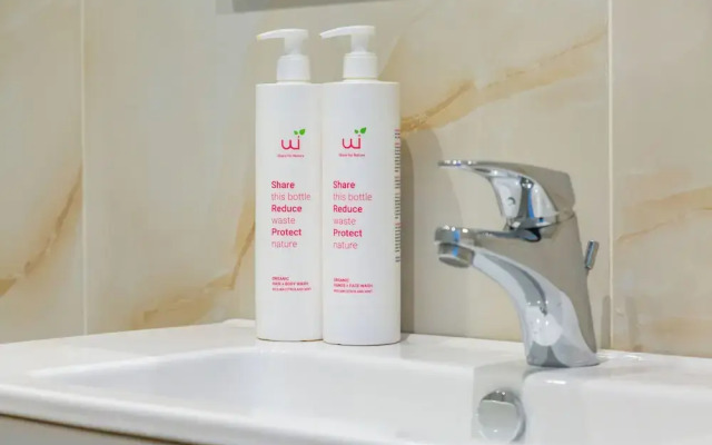 White&Blue Apartment at Sanità  by Wonderful Italy