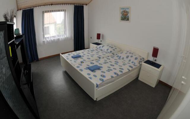 Apartments Gvarda