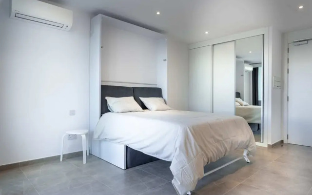 Top Studio With View-hosted by Sweetstay