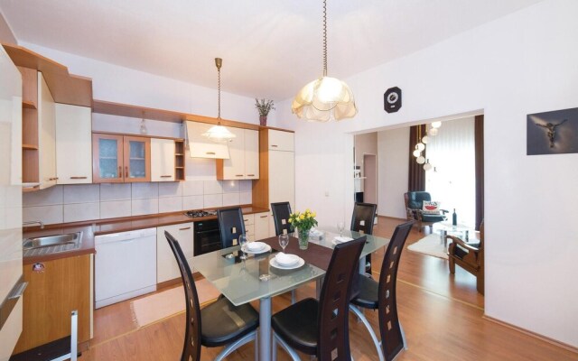 Amazing Home in Kastel Gomilica With Wifi and 3 Bedrooms