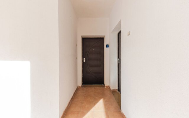 Palm Oasis Apartment Qerret
