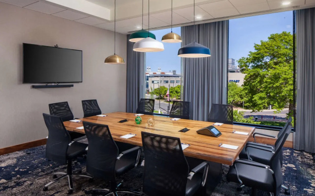 Hampton Inn Boston Seaport District