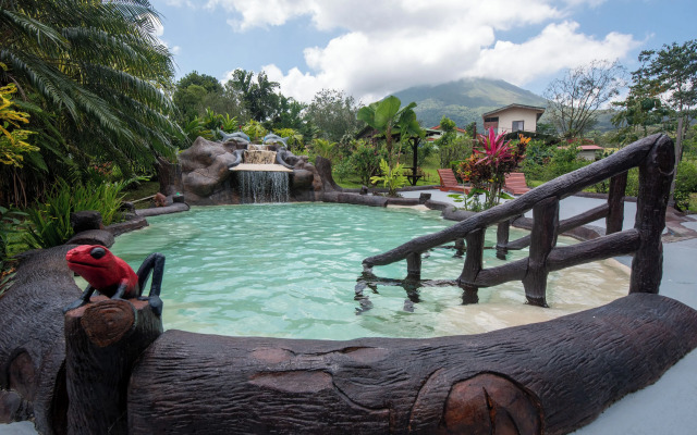 Sueno Dorado Hot Springs Hotel