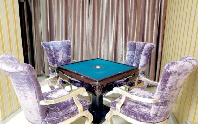 Yiju Hotel (Harbin Central Street Subway Station)