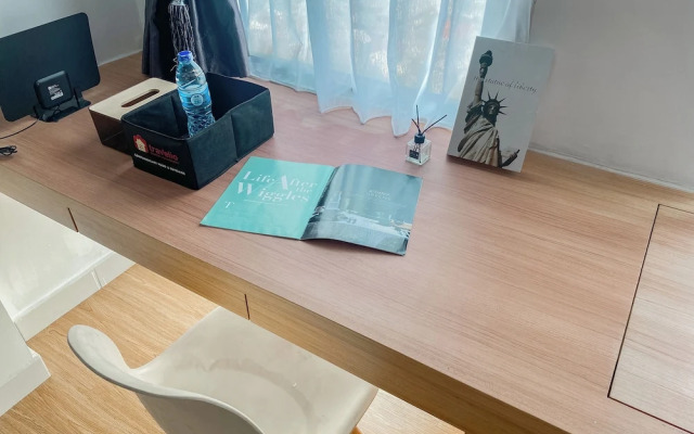 Chic and Cozy Studio at Patraland Urbano Apartment