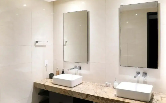 Oasis 12