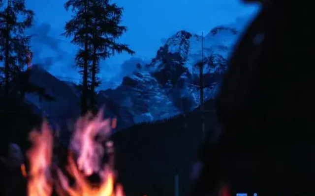 Yading BORE Secret Realm Hotel