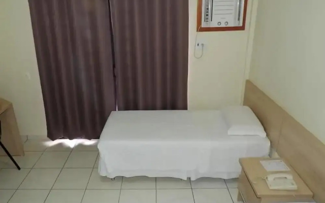 Hotel Pequeno Mundo II