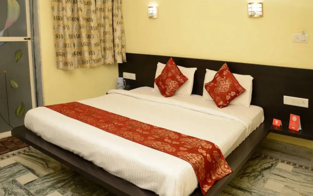 OYO 4106 Babbars Den