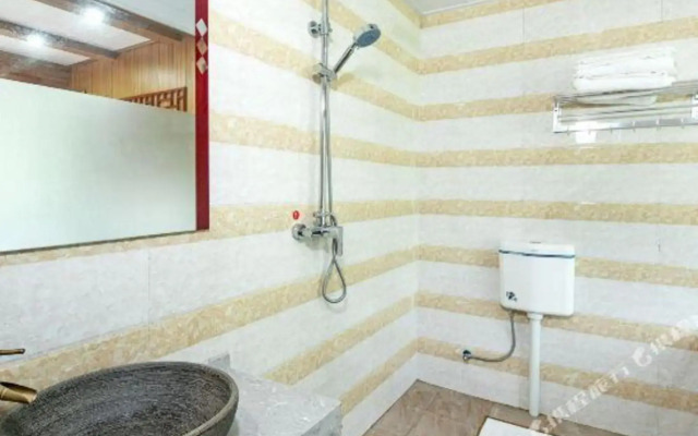 Liangnonglou Guesthouse