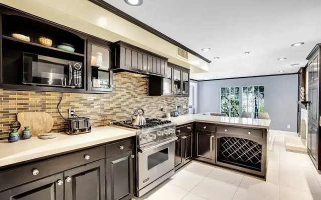 Cahuenga Park by Avantstay Hollywood Hills Home