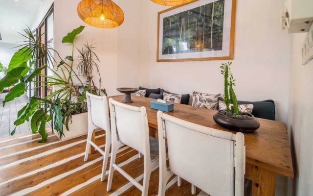 Tropical Design, Private Villa Complex, 6 BR, Umalas With Staff – Guest Rooms – Kerobokan