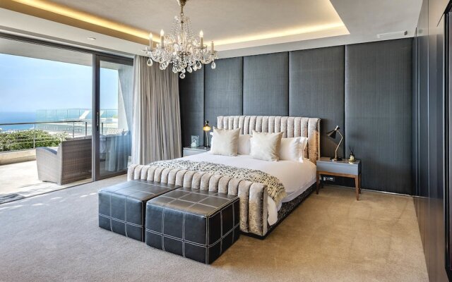 Moondance Villa & Suites