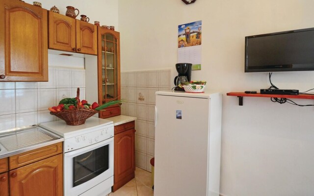 Awesome Home in Trget With 2 Bedrooms