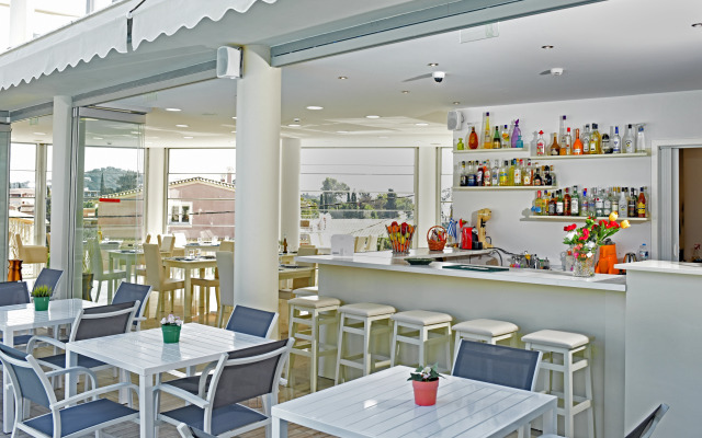 Palapart Gikas Suites And Studios