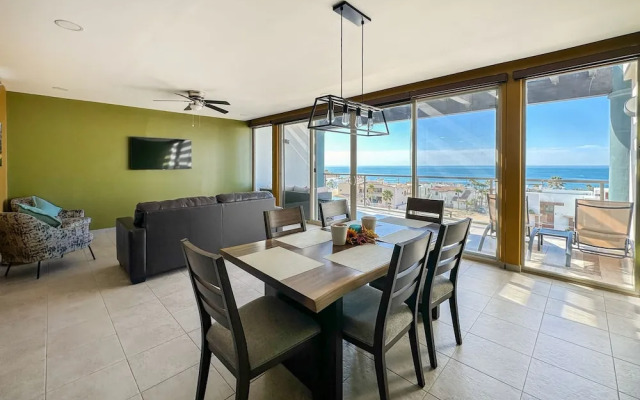 Upscale Ocean View Condo Close to it all Great