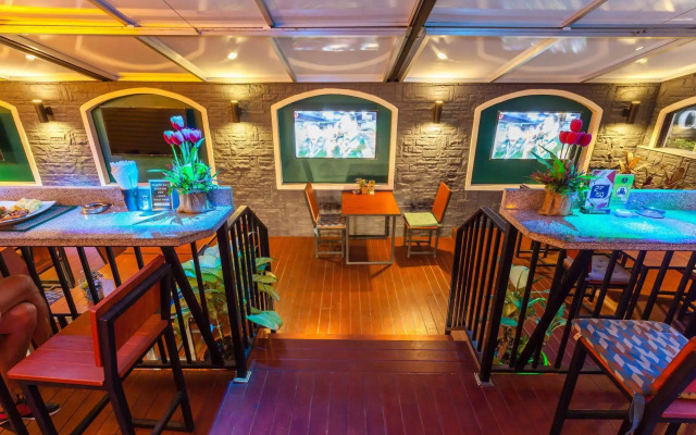 Tara Court Hotel