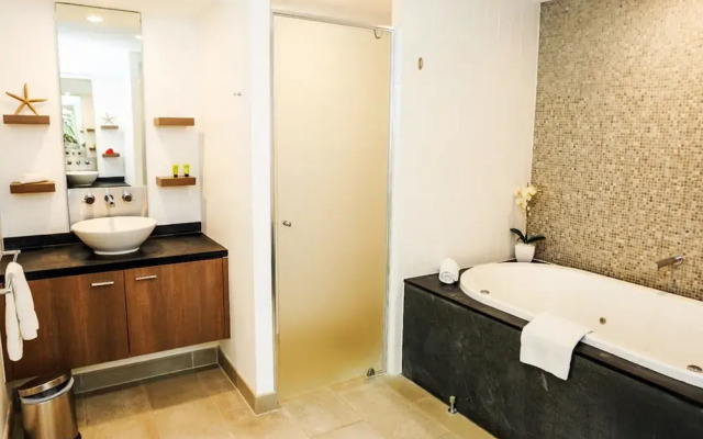 Temple 313 Recently Refurbished 3BR Apt