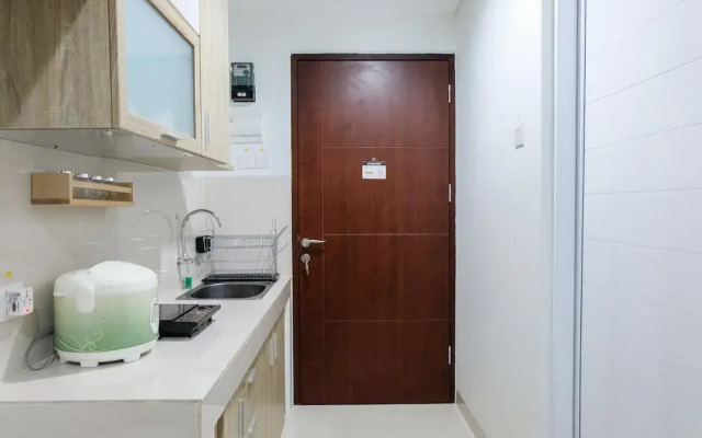 Elegant Studio Apartment at Springwood Residence