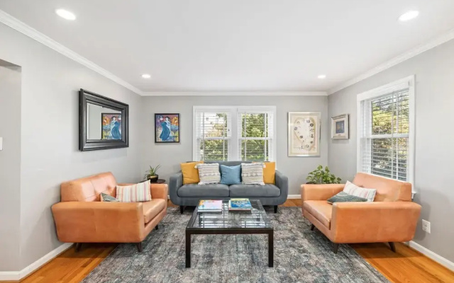 Clarendon Prestige 5-br Luxury Homestay