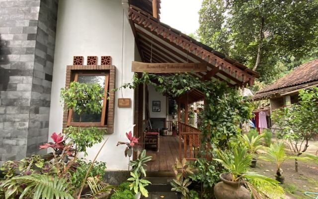 Homestay Candi Pawon Fahrurohman Syariah