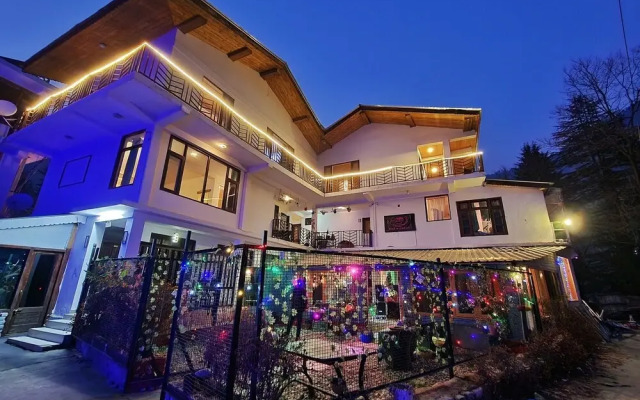 Page 3 - Riverside Rooms & Bar