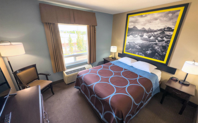 Super 8 by Wyndham Edmonton South