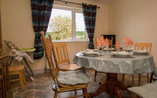 3-bed House in Clonmany With Panoramic Hillside Se