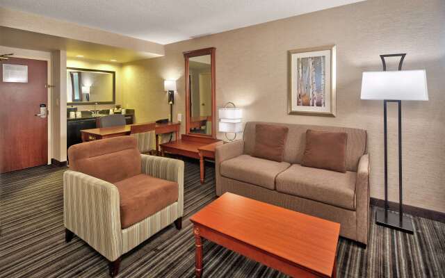 Hampton Inn & Suites By Hilton Toronto Airport