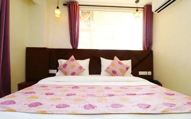Hotel Leo Saffron