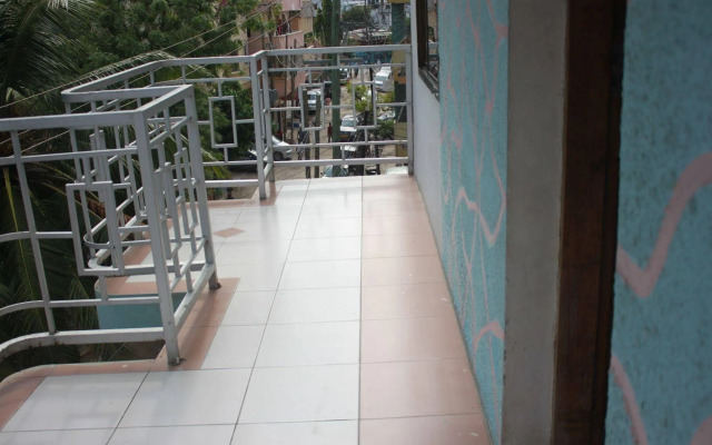 Ideal Hotel