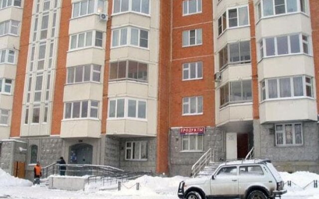 Apartments on Vysokaya 12