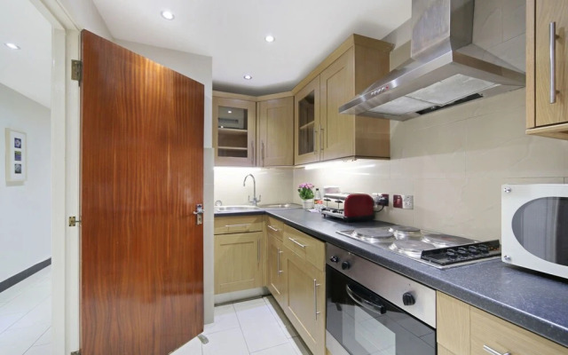 Baker Street Suites