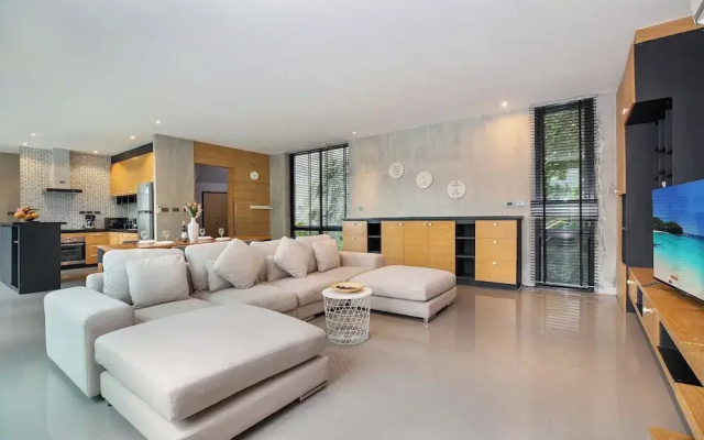 2BR Duplex Pavilion P12 in Natural Park