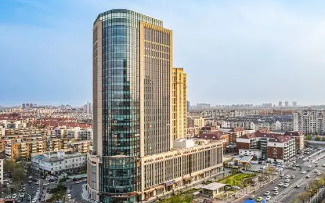 Rezen Dong Hotel (Tianjin Aoti Zhongxin Wangdingdi Subway Station)