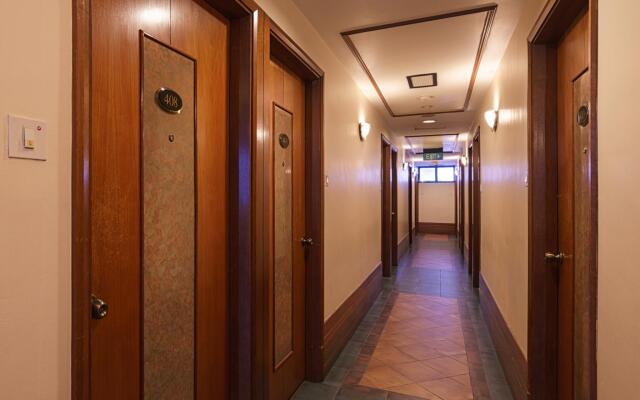 Hotel 81 Premier Princess