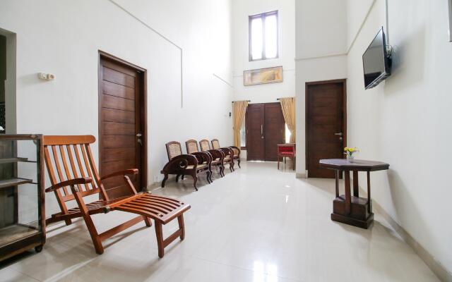 RedDoorz @ Jalan Palagan