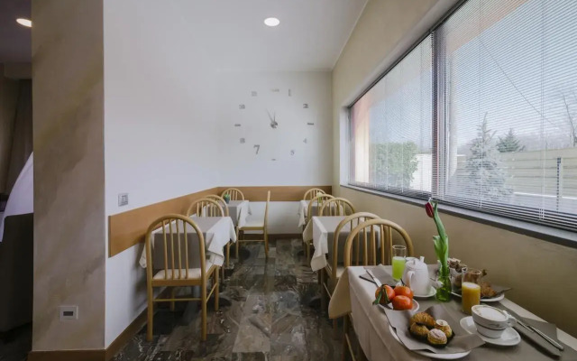 Piccolo Hotel