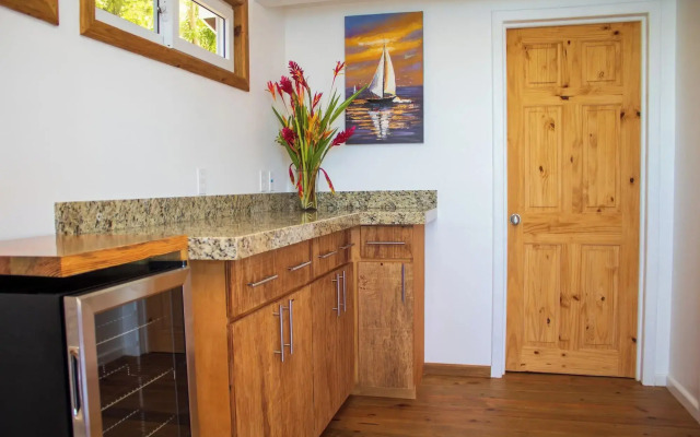 Hotel and Dive Center Roatan Yacht Club