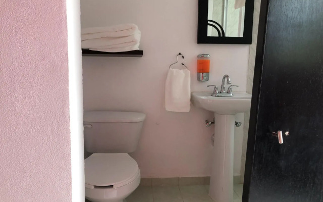 FRIDA. Suites & Lounge