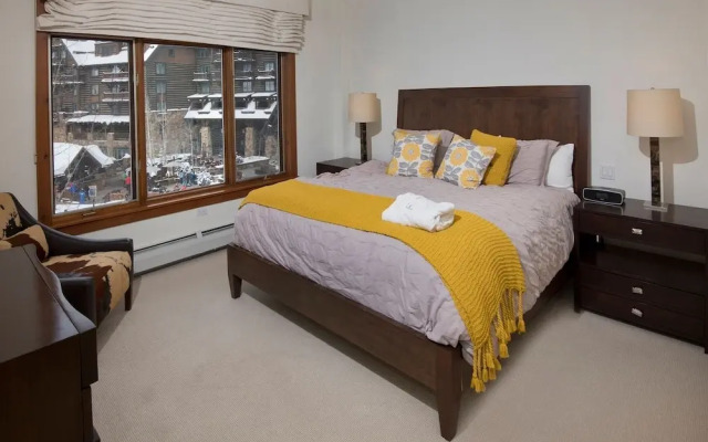 Lavish 3br 3.5ba Bachelor Gulch  Steps To Lifts 3 Bedroom Condo by RedAwning