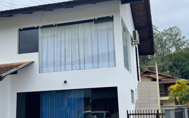 Perto de Tudo!!! Nova Opção no Centro de Pomerode