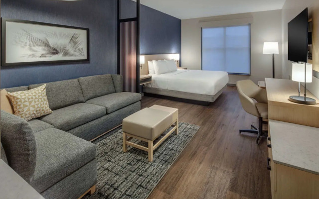 Hyatt Place Newark - Main Street