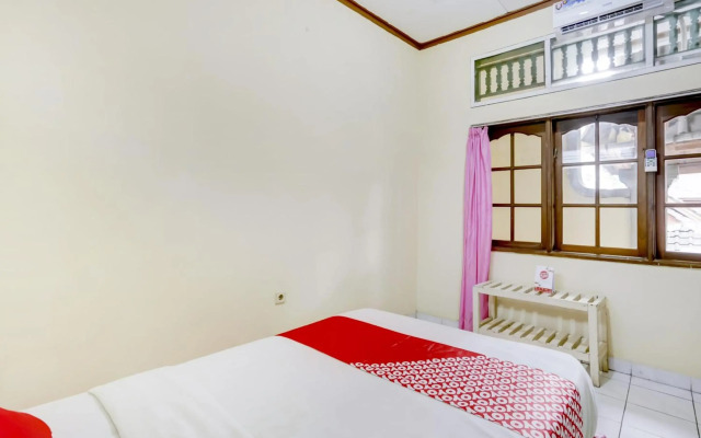 Super OYO 3261 Hotel Ratu