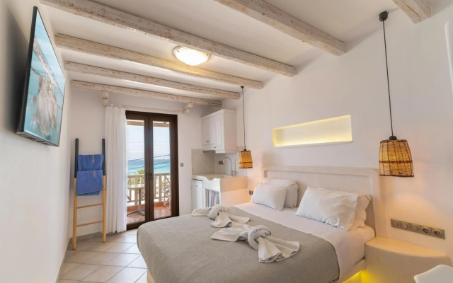 Birikos Hotel & Suites