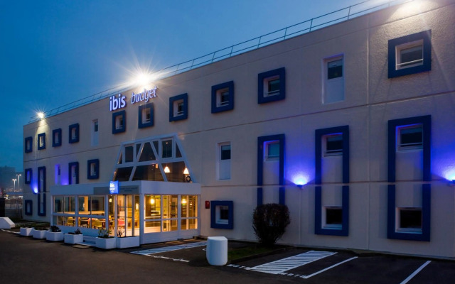 ibis budget Pontault Combault RN4 Marne la Vallée