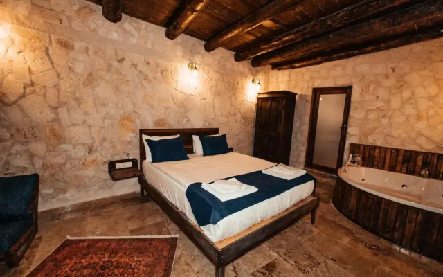 Vanessa Cave House
