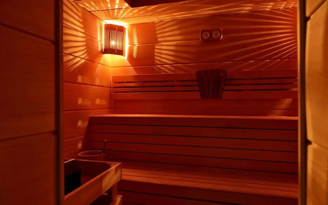 La Local Suites & Spa
